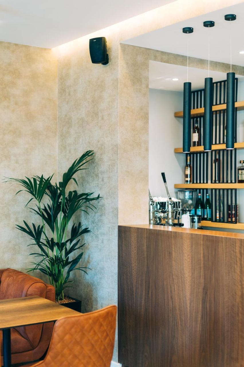 Stela Center Hotel