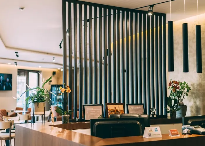 Hotel Stela Center