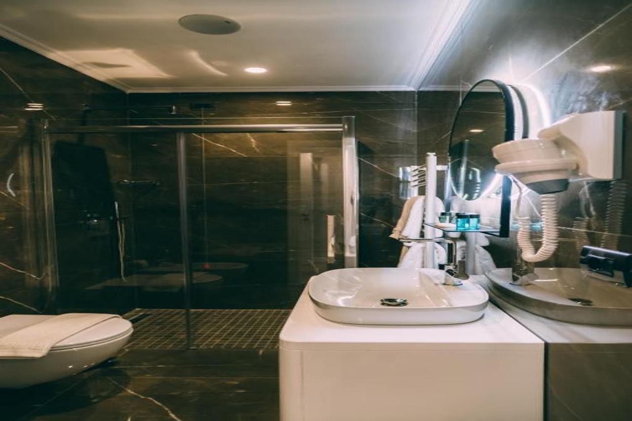 Stela Center 4* Тирана